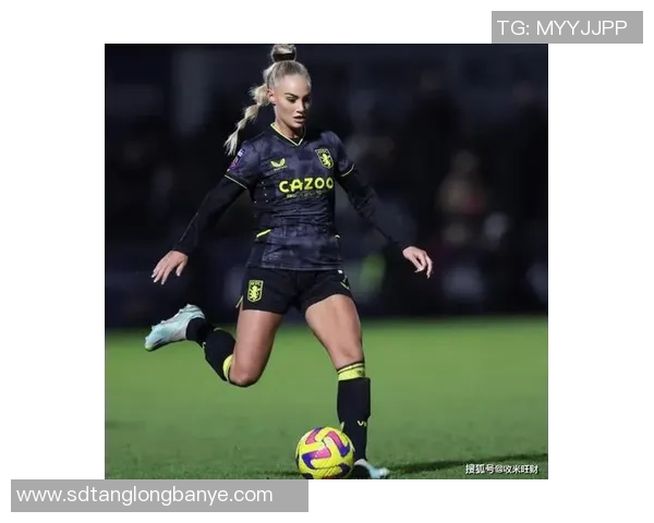女足球星身材解析：运动与力量并存的完美平衡
